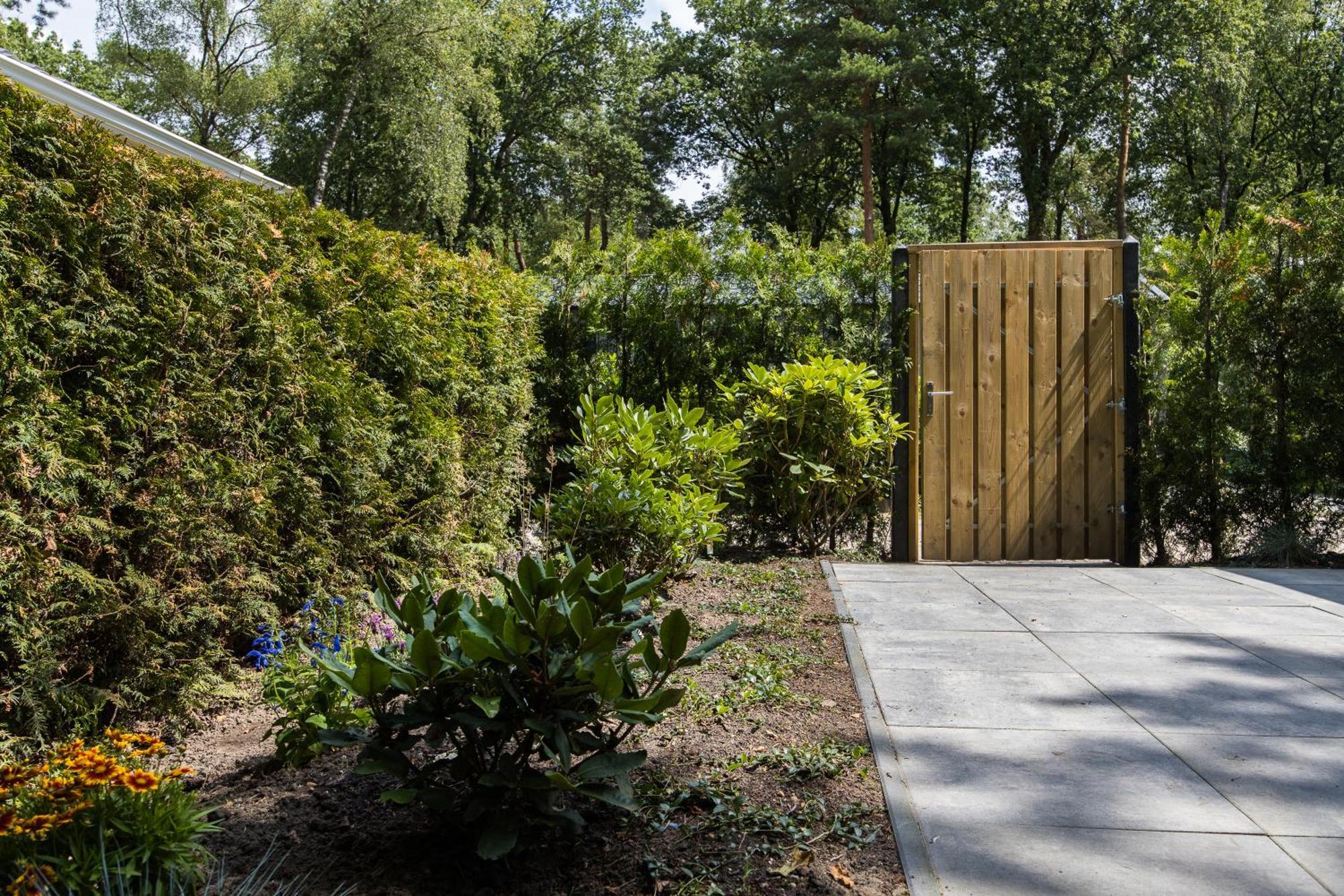 Veluwe Hoenderloo Luxury Chalet With Private Sauna And Hot Tub - Swimming Pool Tennis Court Supermarket Bowling Alley Theatre And Entertainment For Children Exterior photo