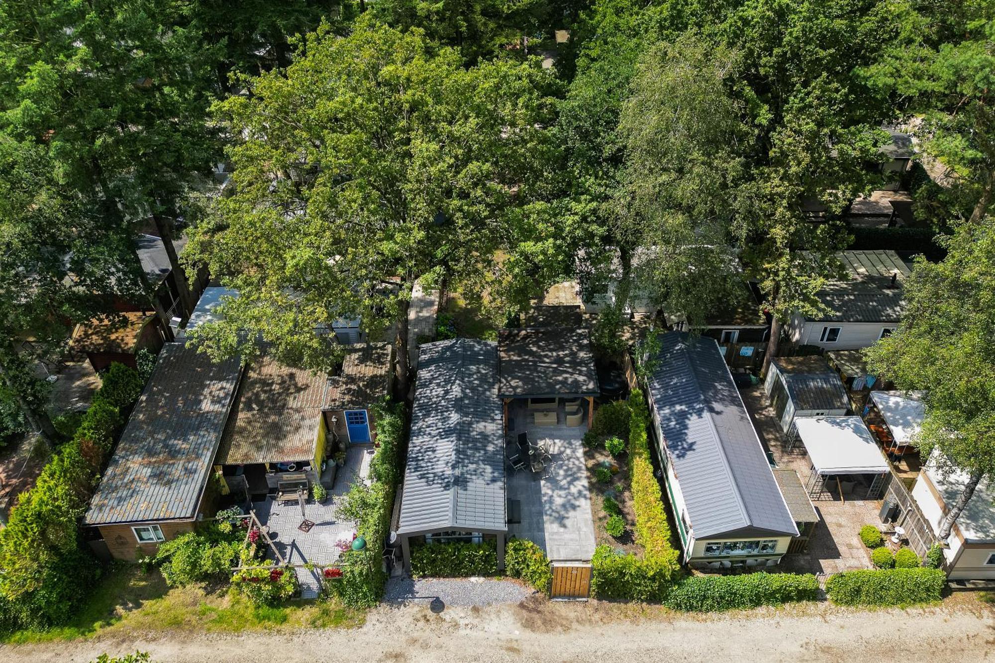 Veluwe Hoenderloo Luxury Chalet With Private Sauna And Hot Tub - Swimming Pool Tennis Court Supermarket Bowling Alley Theatre And Entertainment For Children Exterior photo