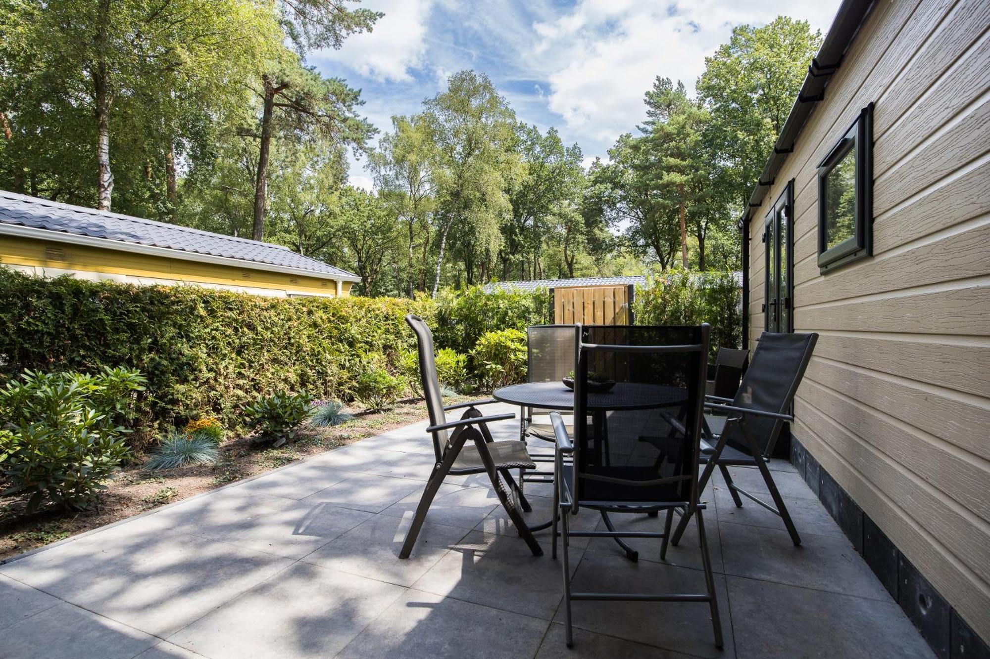Veluwe Hoenderloo Luxury Chalet With Private Sauna And Hot Tub - Swimming Pool Tennis Court Supermarket Bowling Alley Theatre And Entertainment For Children Exterior photo