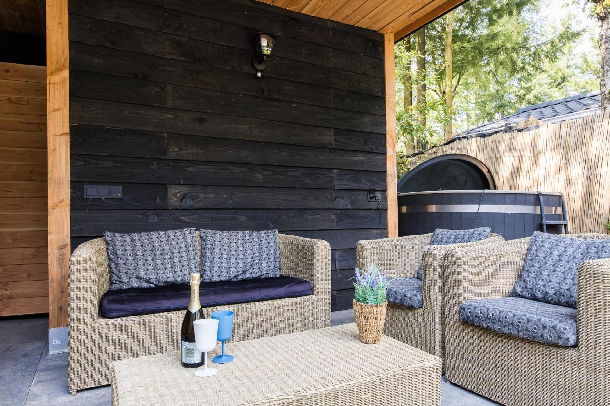 Veluwe Hoenderloo Luxury Chalet With Private Sauna And Hot Tub - Swimming Pool Tennis Court Supermarket Bowling Alley Theatre And Entertainment For Children Exterior photo
