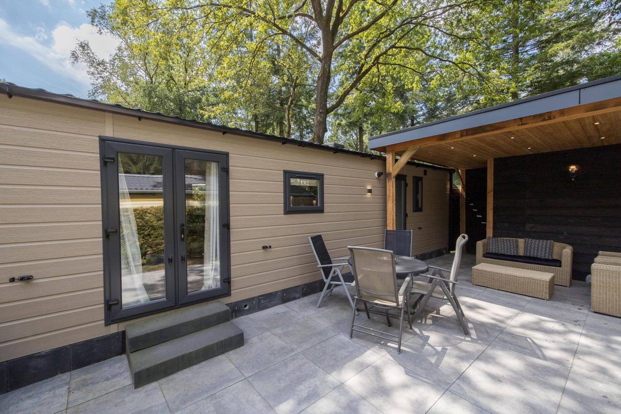 Veluwe Hoenderloo Luxury Chalet With Private Sauna And Hot Tub - Swimming Pool Tennis Court Supermarket Bowling Alley Theatre And Entertainment For Children Exterior photo